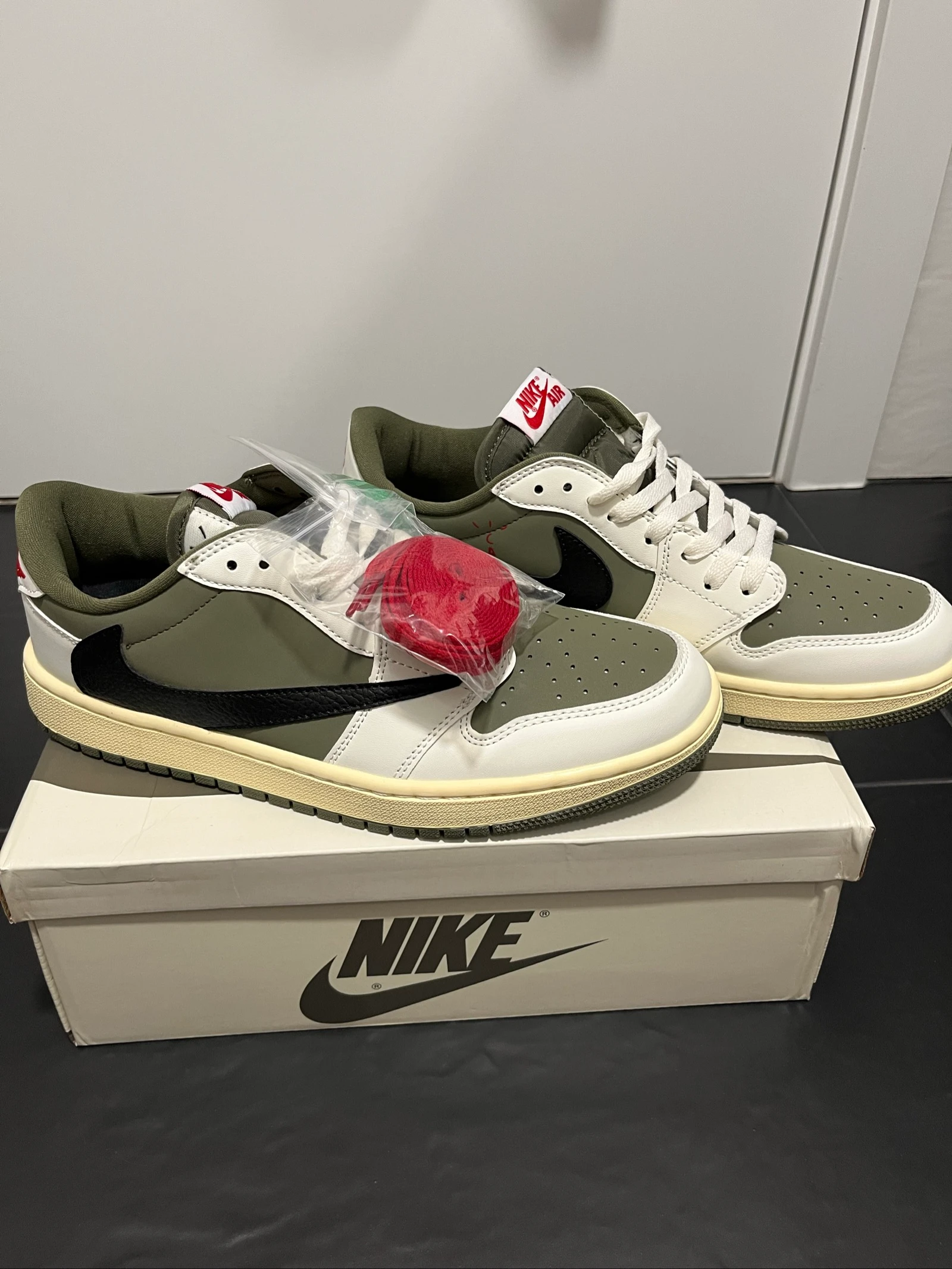 Travis Scott x Air Jordan 1 Low OG Olive